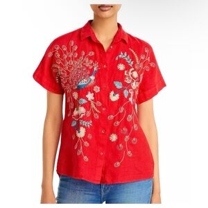 Johnny Was 100% linen Embroidered
Red short sleeve blouse